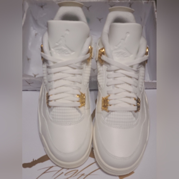 SOLD: Jordan 4 White/Metallic Gold Size 12 Wmn's/ 10.5 Men's IN HAND SHIP ASAP!! - Picture 4 of 16